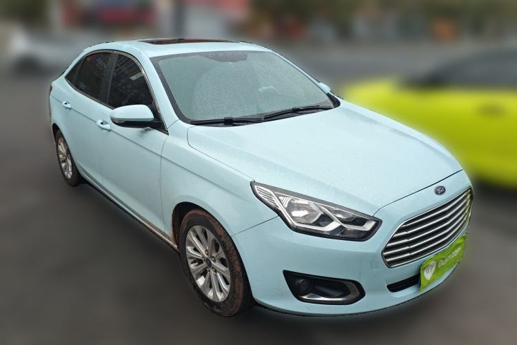 Used Ford Escort 2015 1.5L Automatic Fashion Model Front Right 45 Deg
