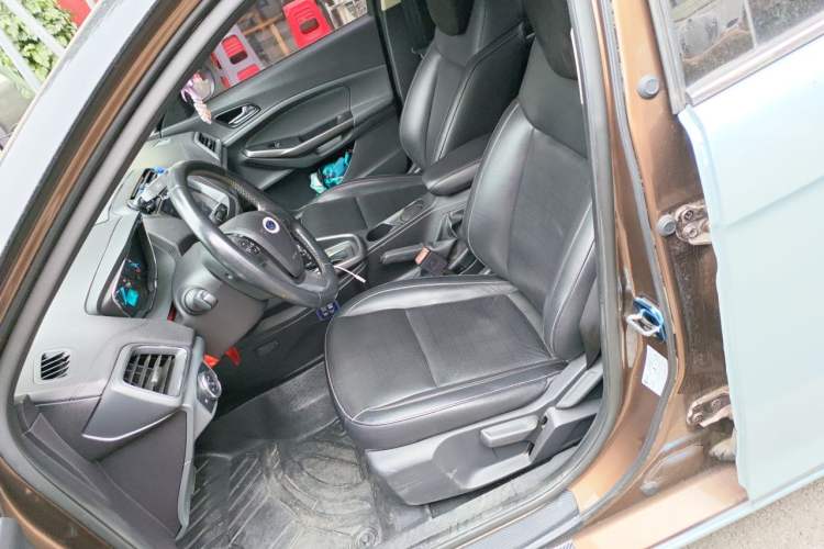 Used Ford Escort 2015 1.5L Automatic Fashion Model Left Front Seat