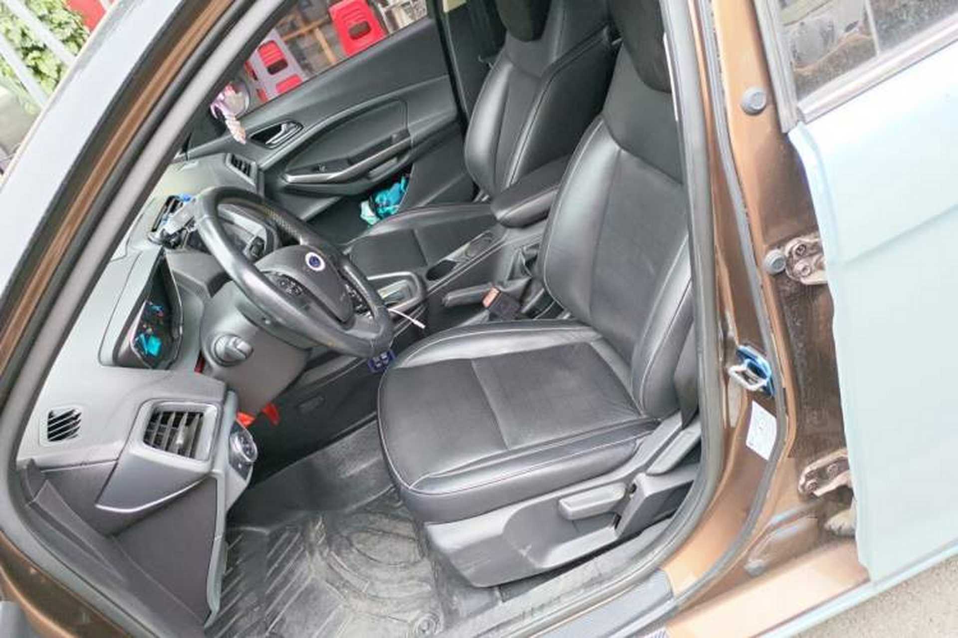 Used Ford Escort 2015 1.5L Automatic Fashion Model Left Front Seat