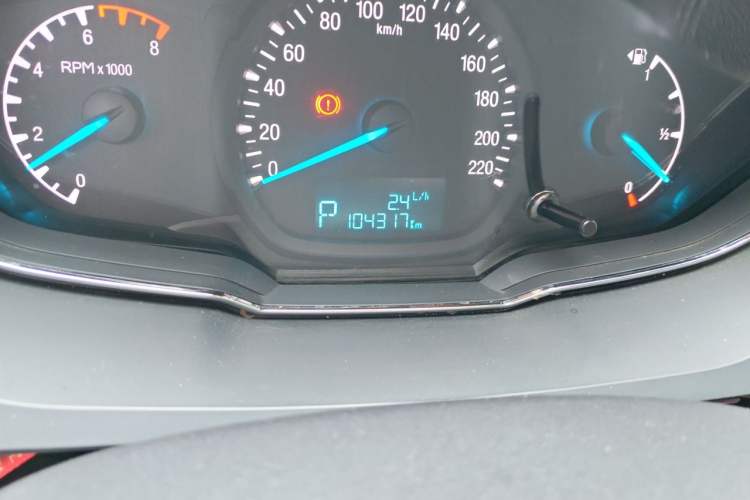 Used Ford Escort 2015 1.5L Automatic Fashion Model Odometer Close Up