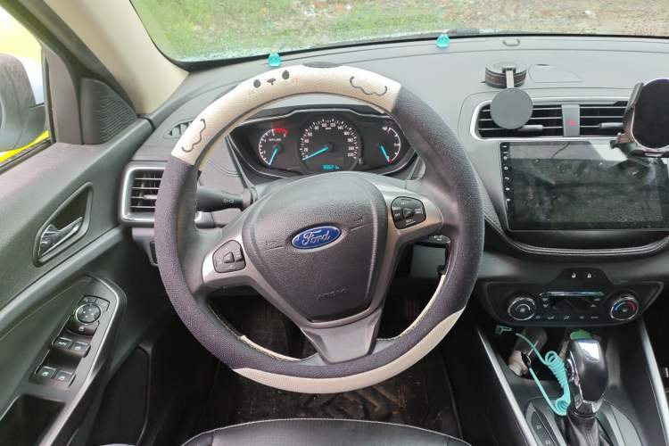 Used Ford Escort 2015 1.5L Automatic Fashion Model Steering Wheel