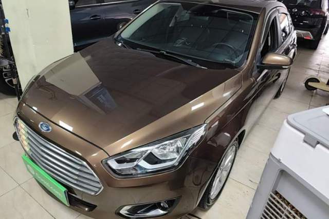Used Ford Escort 2015 1.5L Automatic Fashion Model