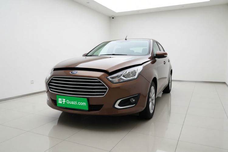 Gebrauchter Ford Escort 2015 1.5L Automatic Fashion Model Guazi used car, China used car export, Used car for sale, Used  cars, Cheapest cars for sale