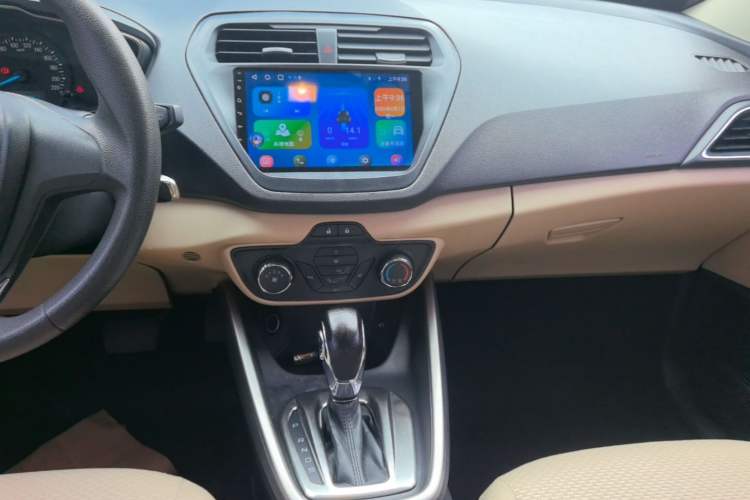 Used Ford Escort 2015 1.5L Automatic Comfort Edition Audio And AC Panel