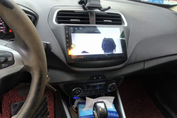 Used Ford Escort 2015 1.5L Automatic Fashion Model Audio And AC Panel