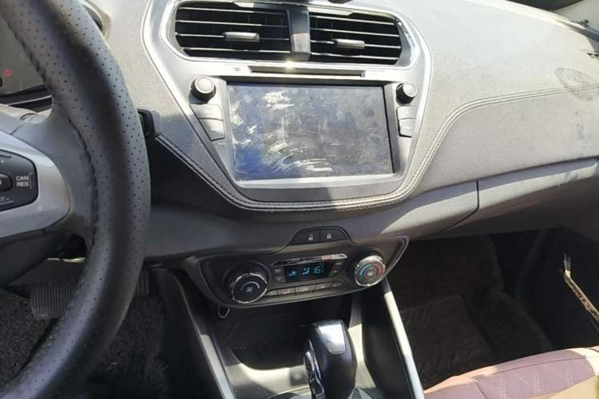 Used Ford Escort 2015 1.5L Automatic Fashion Model Audio And AC Panel