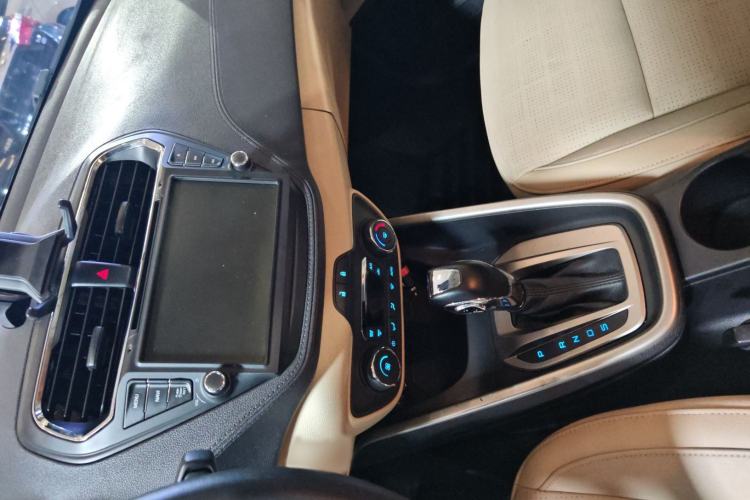 Used Ford Escort 2015 1.5L Automatic Fashion Model Audio And AC Panel