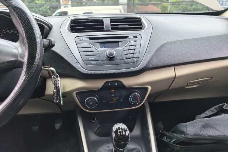 Used Ford Escort 2015 1.5L Manual Comfort Model Audio And AC Panel