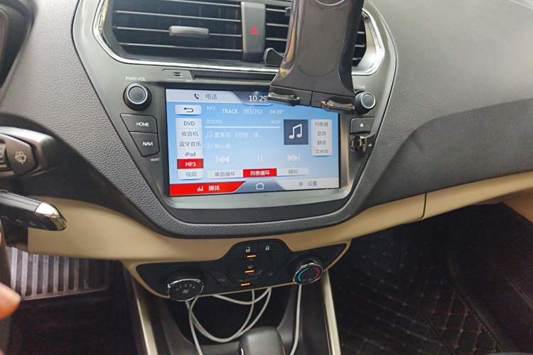 Used Ford Escort 2015 1.5L Automatic Comfort Edition Audio And AC Panel