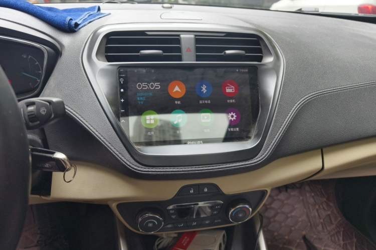 Used Ford Escort 2015 1.5L Automatic Fashion Model Audio And AC Panel
