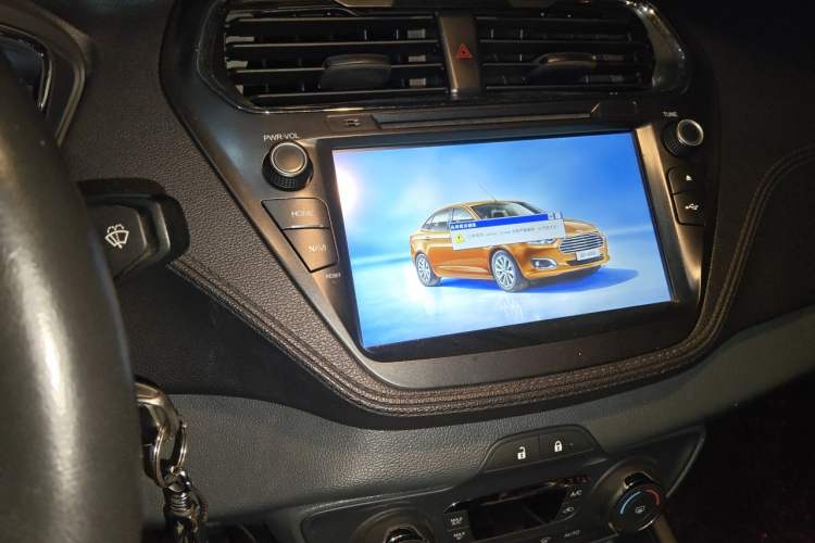 Used Ford Escort 2015 1.5L Automatic Fashion Model Audio And AC Panel