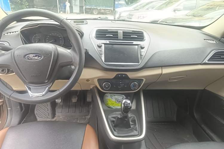 Used Ford Escort 2015 1.5L Manual Comfort Model Audio And AC Panel