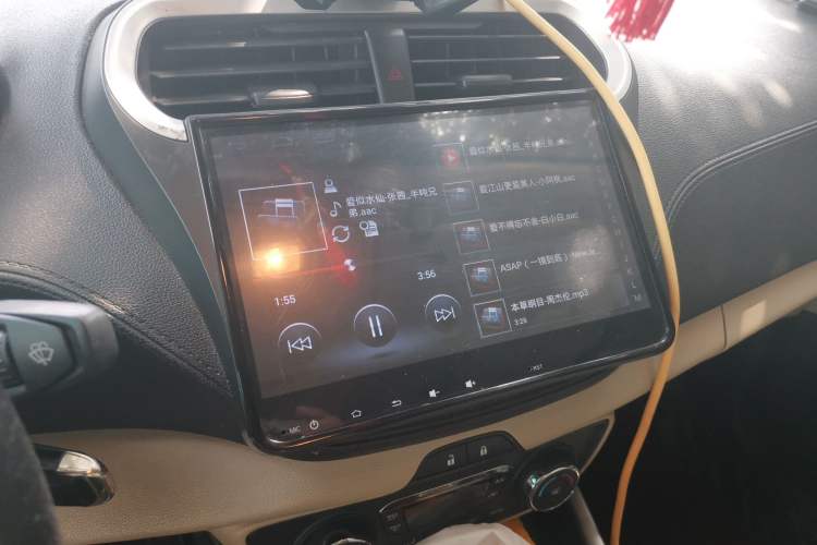 Used Ford Escort 2015 1.5L Automatic Fashion Model Audio And AC Panel