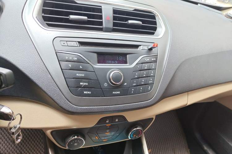 Used Ford Escort 2015 1.5L Manual Comfort Model Audio And AC Panel