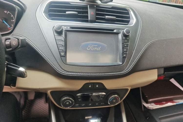 Used Ford Escort 2015 1.5L Automatic Fashion Model Audio And AC Panel