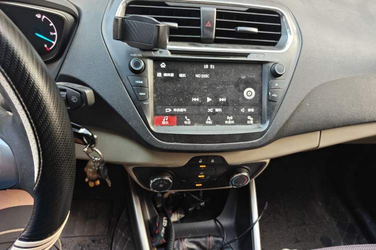 Used Ford Escort 2015 1.5L Manual Comfort Model Audio And AC Panel