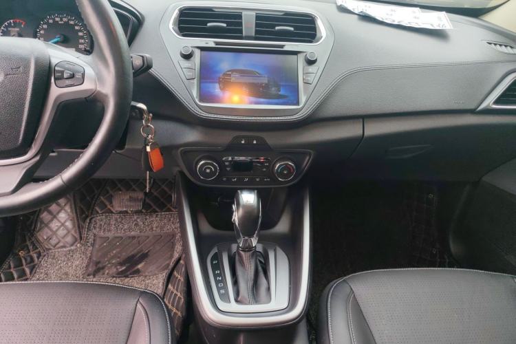 Used Ford Escort 2015 1.5L Automatic Fashion Model Audio And AC Panel