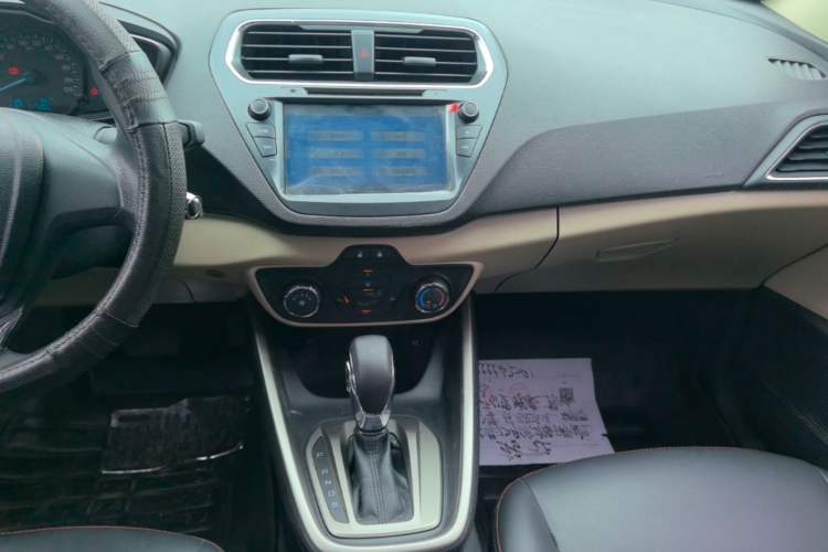Used Ford Escort 2015 1.5L Automatic Comfort Edition Audio And AC Panel