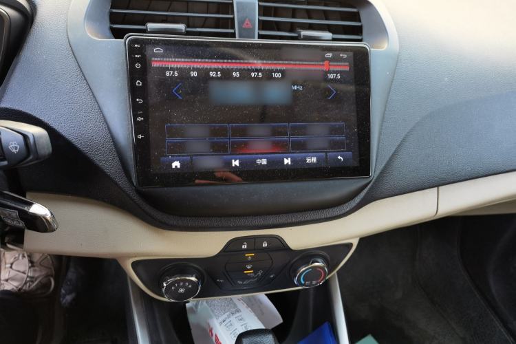 Used Ford Escort 2015 1.5L Automatic Comfort Edition Audio And AC Panel