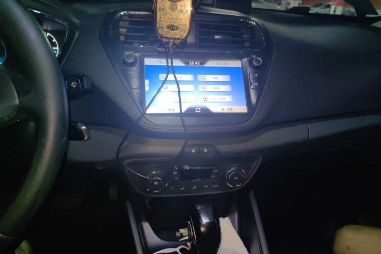 Used Ford Escort 2015 1.5L Automatic Fashion Model Audio And AC Panel