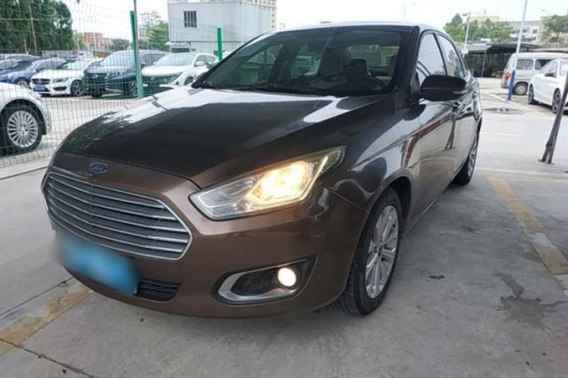 Used Ford Escort 2015 1.5L Automatic Fashion Model