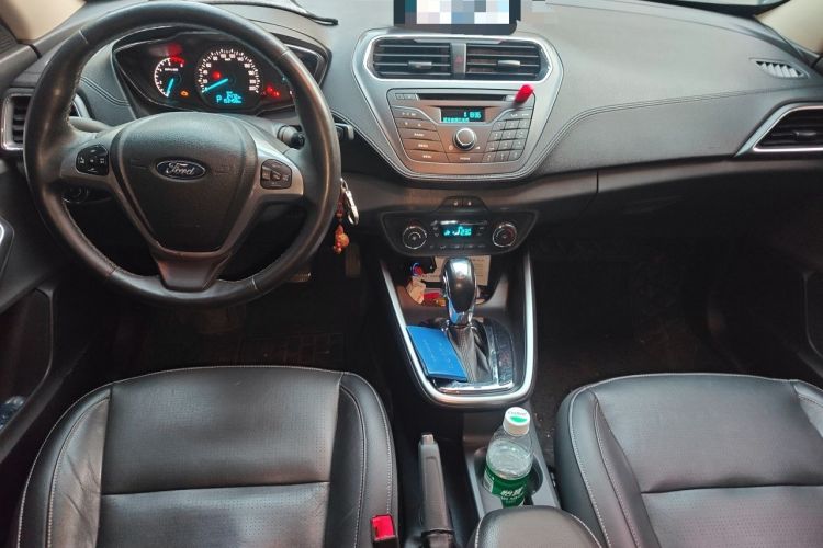 Used Ford Escort 2015 1.5L Automatic Fashion Model Center Console