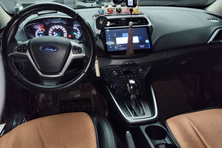 Used Ford Escort 2015 1.5L Automatic Fashion Model Center Console