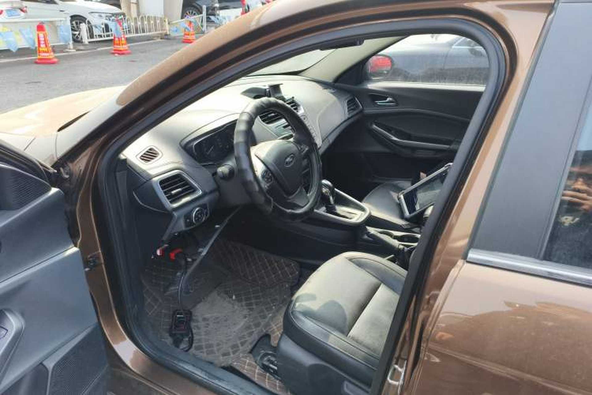 Used Ford Escort 2015 1.5L Automatic Fashion Model Driver Seat