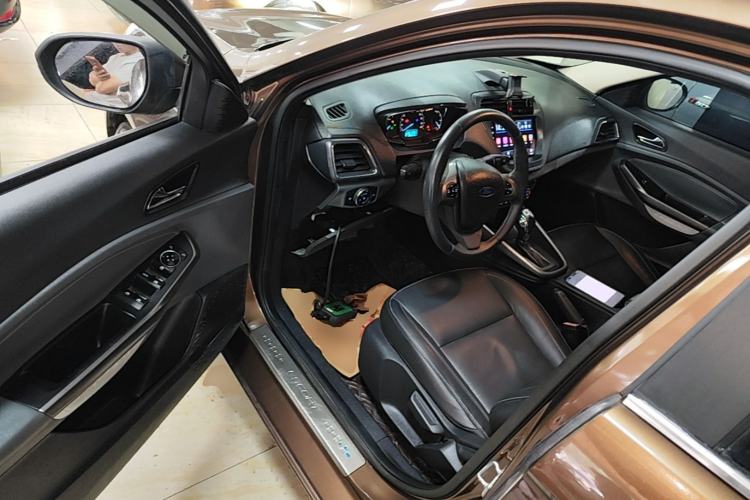 Used Ford Escort 2015 1.5L Automatic Fashion Model Driver Seat