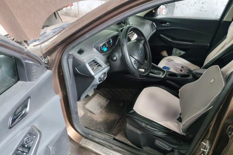 Used Ford Escort 2015 1.5L Automatic Fashion Model Driver Seat