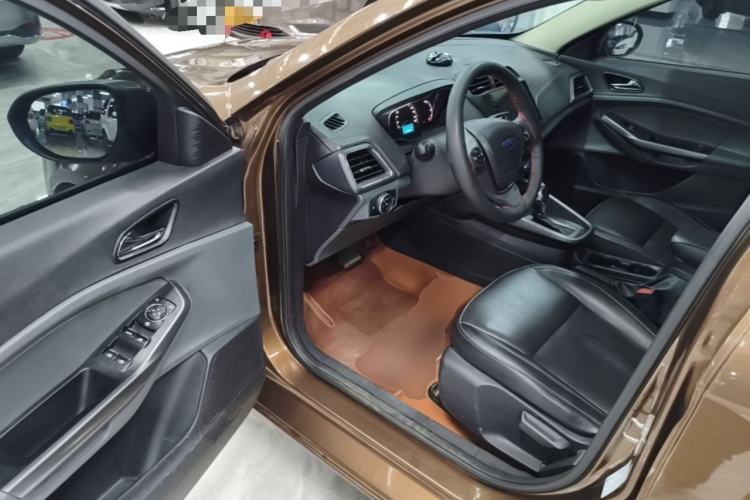 Used Ford Escort 2015 1.5L Automatic Fashion Model Driver Seat