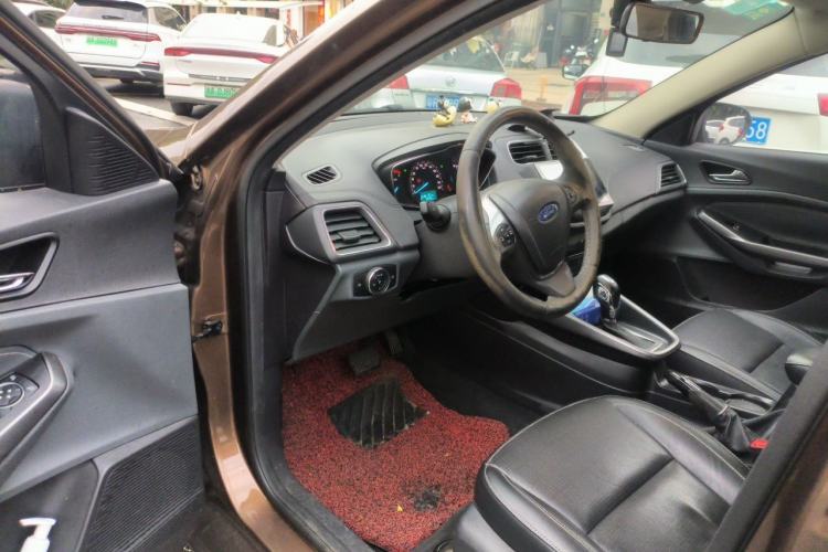 Used Ford Escort 2015 1.5L Automatic Fashion Model Driver Seat