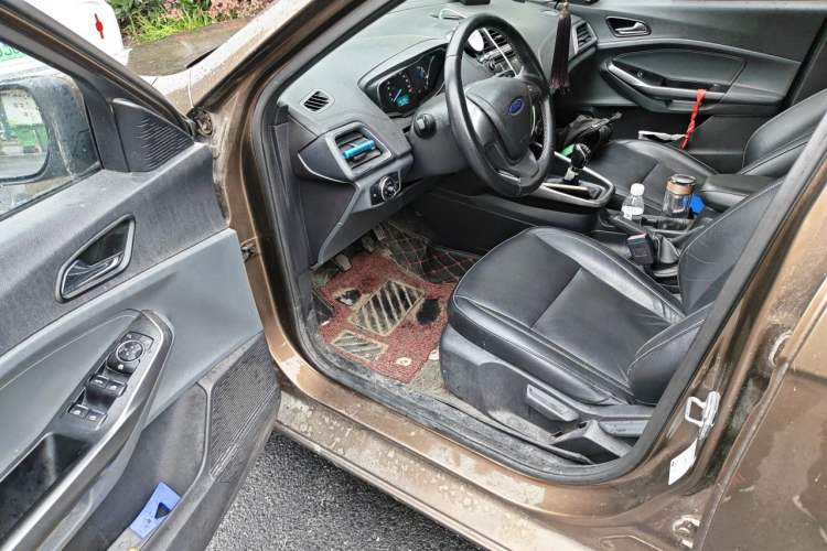 Used Ford Escort 2015 1.5L Manual Fashion Edition Driver Seat