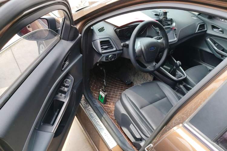 Used Ford Escort 2015 1.5L Manual Fashion Edition Driver Seat