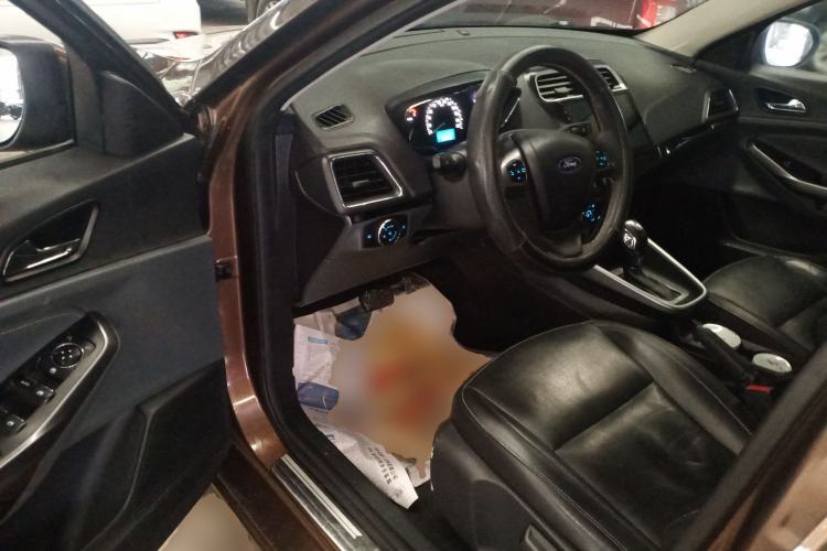 Used Ford Escort 2015 1.5L Automatic Fashion Model Driver Seat