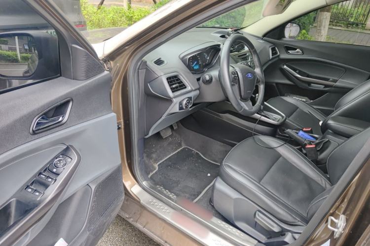 Used Ford Escort 2015 1.5L Automatic Fashion Model Driver Seat