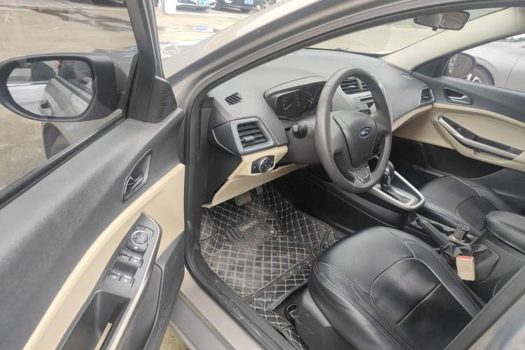 Used Ford Escort 2015 1.5L Automatic Comfort Edition Driver Seat