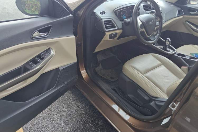 Used Ford Escort 2015 1.5L Automatic Fashion Model Driver Seat