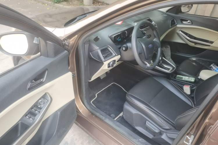 Used Ford Escort 2015 1.5L Automatic Comfort Edition Driver Seat