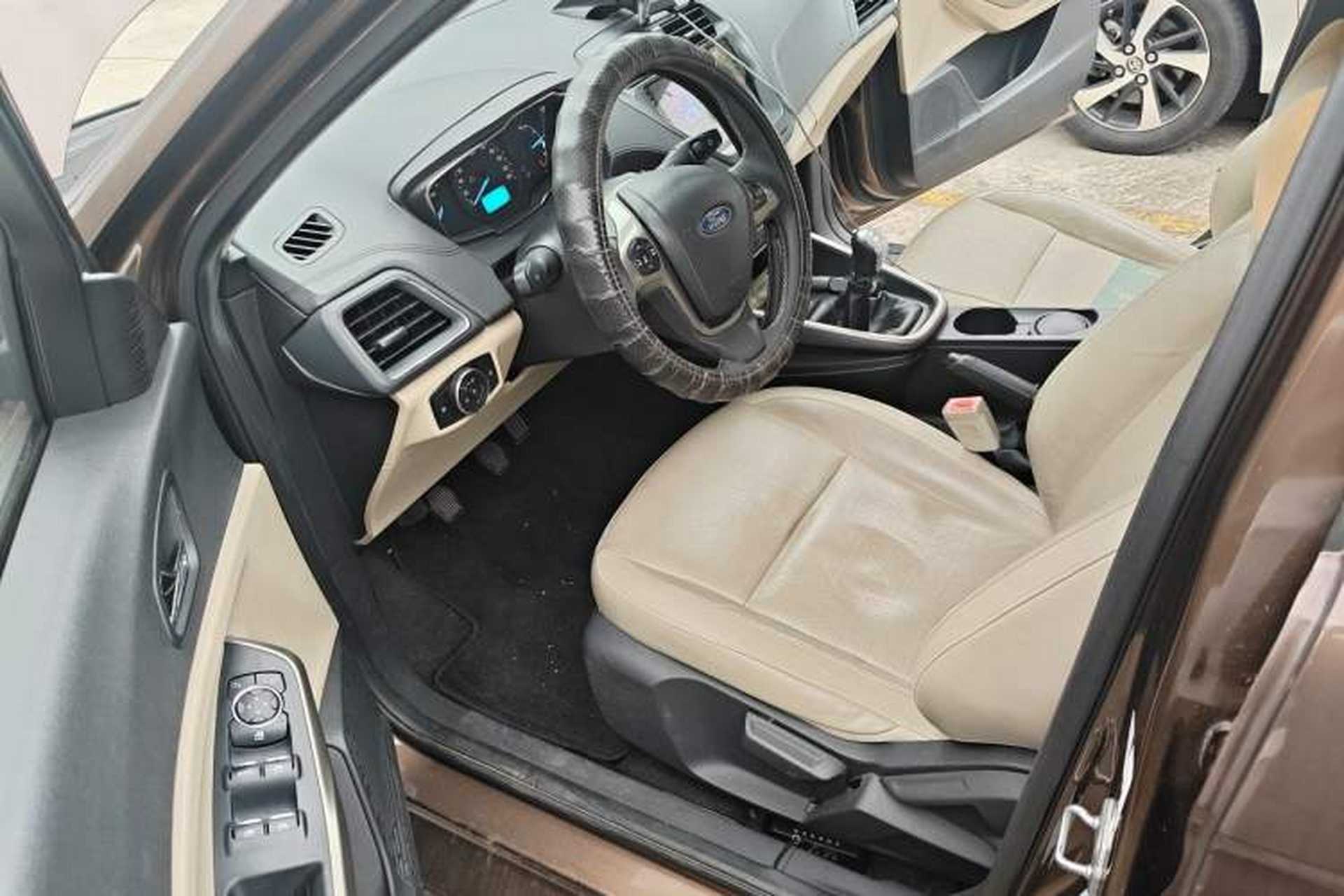 Used Ford Escort 2015 1.5L Manual Fashion Edition Driver Seat