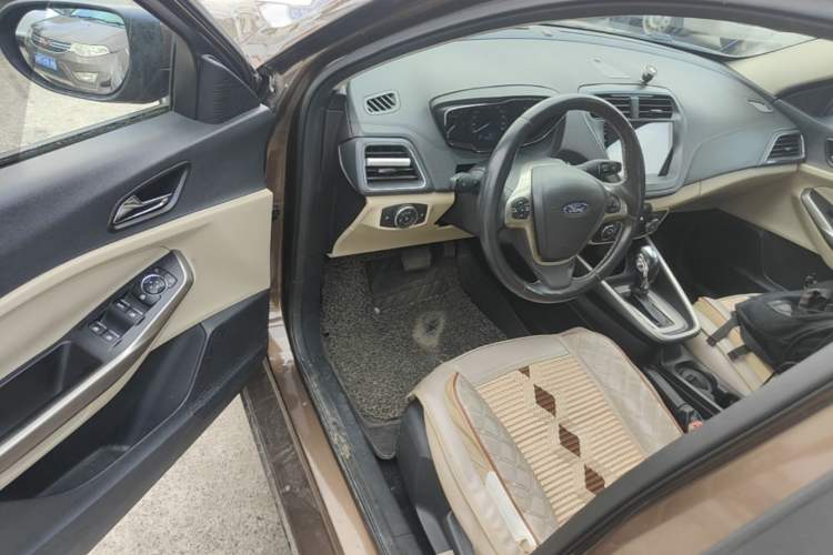 Used Ford Escort 2015 1.5L Automatic Fashion Model Driver Seat