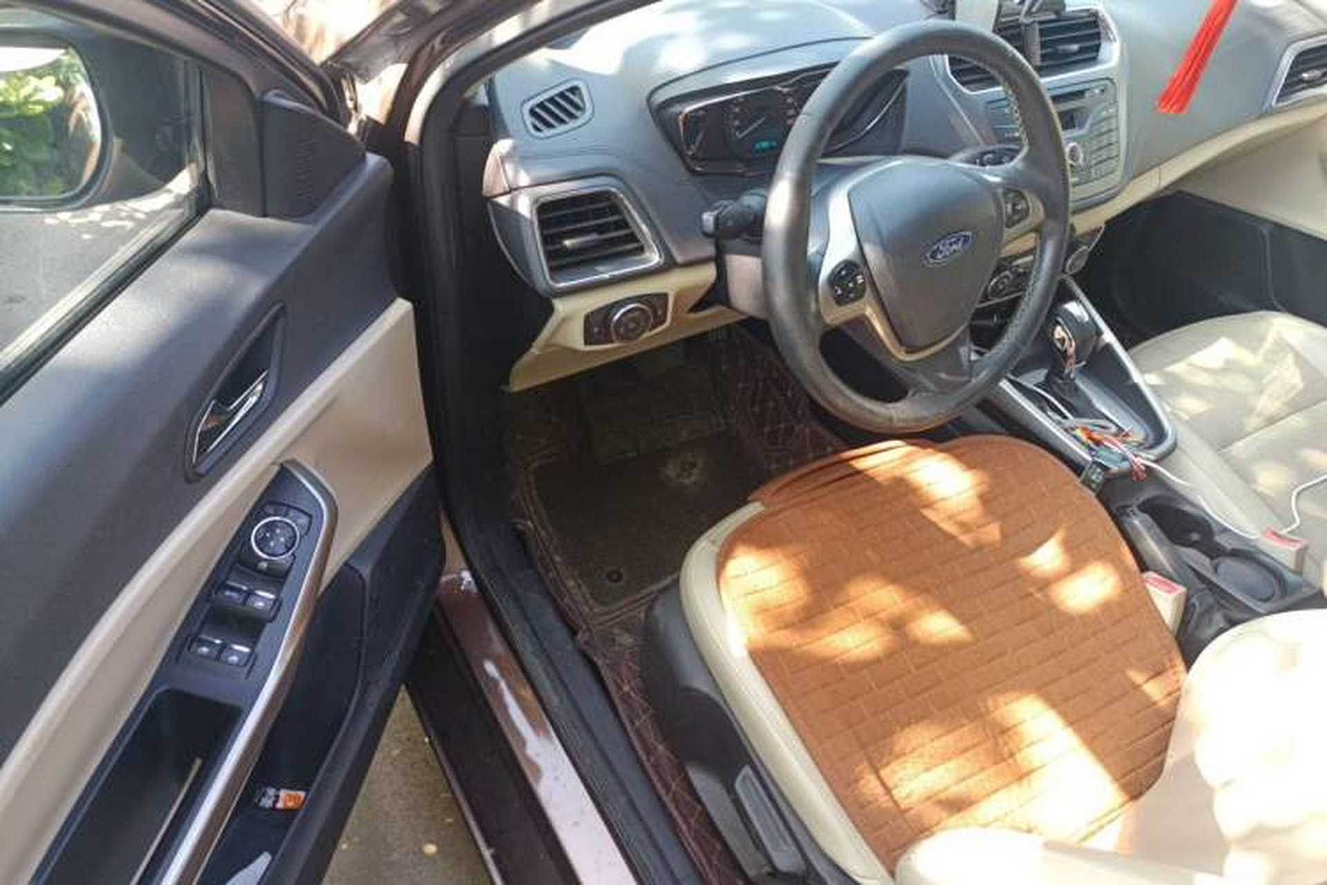 Used Ford Escort 2015 1.5L Automatic Fashion Model Driver Seat
