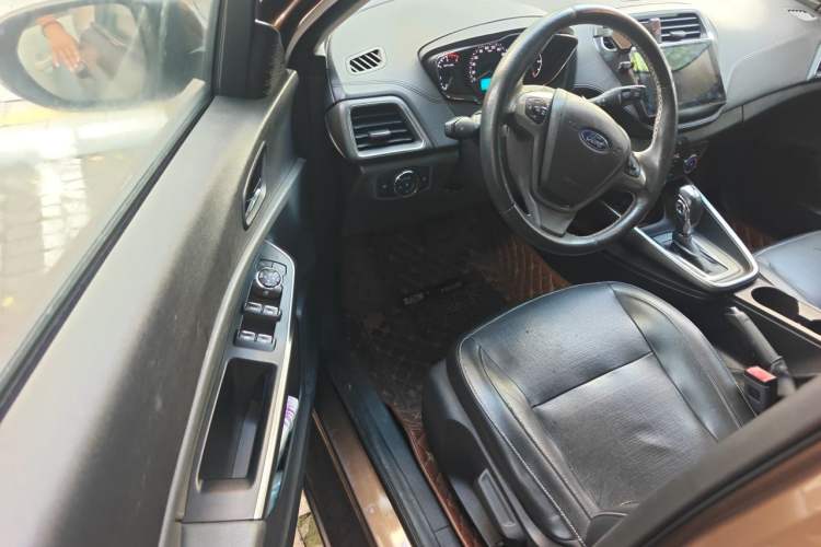 Used Ford Escort 2015 1.5L Automatic Fashion Model Driver Seat