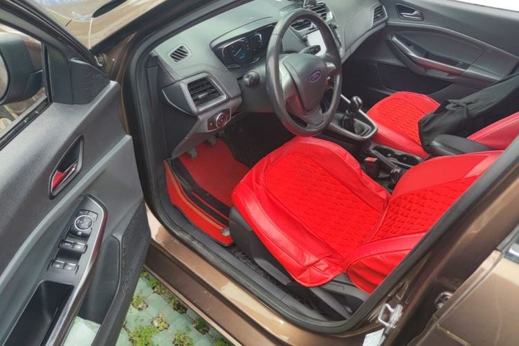 Used Ford Escort 2015 1.5L Manual Fashion Edition Driver Seat