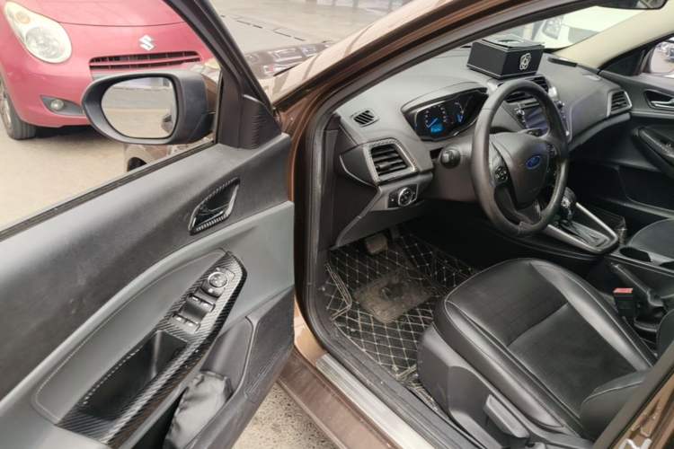 Used Ford Escort 2015 1.5L Automatic Fashion Model Driver Seat
