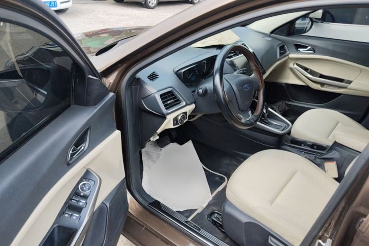 Used Ford Escort 2015 1.5L Automatic Comfort Edition Driver Seat
