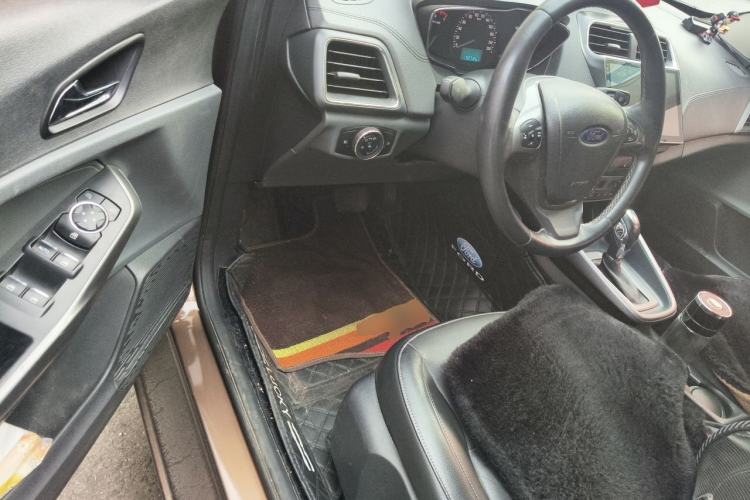 Used Ford Escort 2015 1.5L Automatic Fashion Model Driver Seat