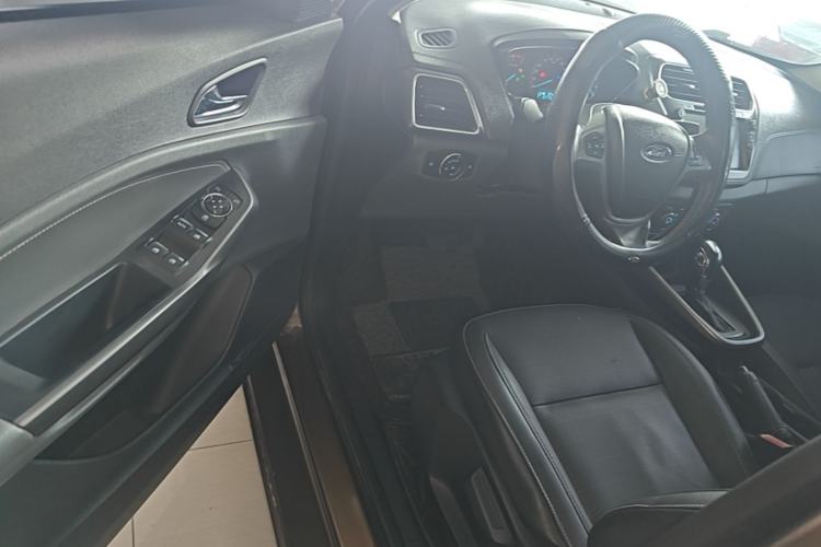 Used Ford Escort 2015 1.5L Automatic Fashion Model Driver Seat