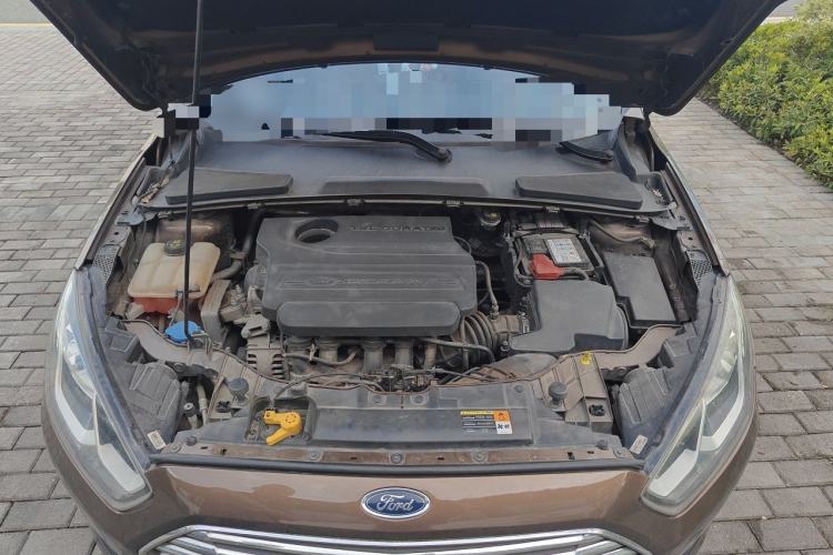 Used Ford Escort 2015 1.5L Manual Comfort Model Engine Bay