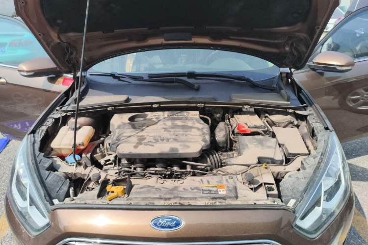 Used Ford Escort 2015 1.5L Automatic Fashion Model Engine Bay